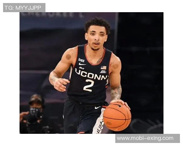 约维奇称赞鲍威尔得分能力出众认为他是顶尖得分手