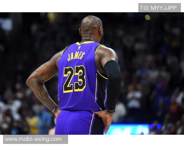 徐静雨分析湖人新星里夫斯超越特雷杨詹姆斯引领球队前行