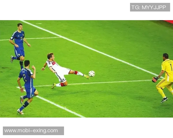 德甲门将评级揭晓科贝尔古拉茨鲍曼实力超群诺伊尔依旧国脚级表现引关注